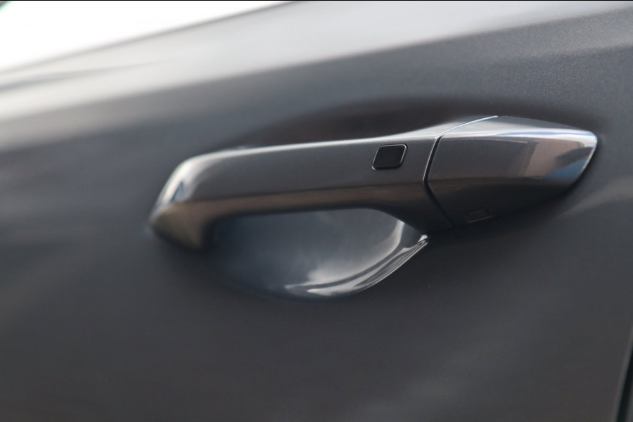 Kia ProCeed 1.6 T-GDI GT / PANODAK / KEYLESS / MEMORY / JBL / CAMERA / CARPLAY