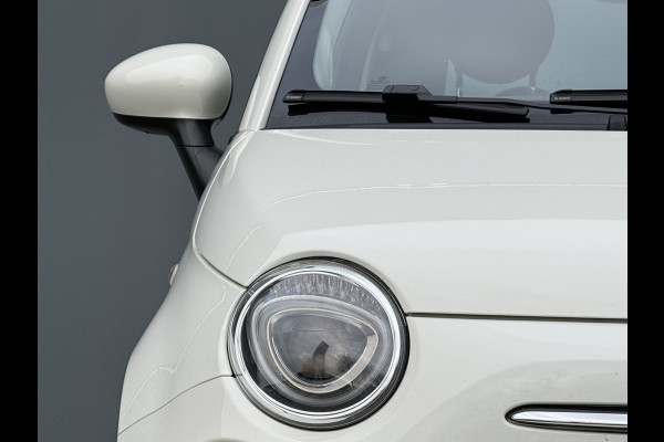 Fiat 500 BWJ 2018 | 0.9 TwinAir 81PK Turbo Lounge | PANO DAK | CLIMA | NAVI | CRUISE | CARPLAY | LICHTMETAAL | PDC |