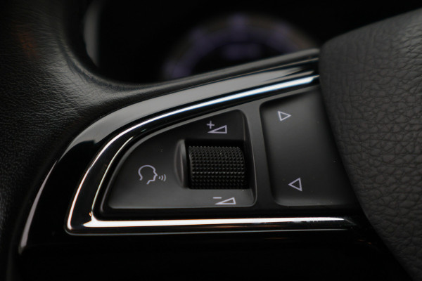 Škoda Karoq 1.5 TSI ACT Style Business Climate, Cruise, Verwarmde Voorruit, Apple Carplay, LED, Trekhaak, 18''