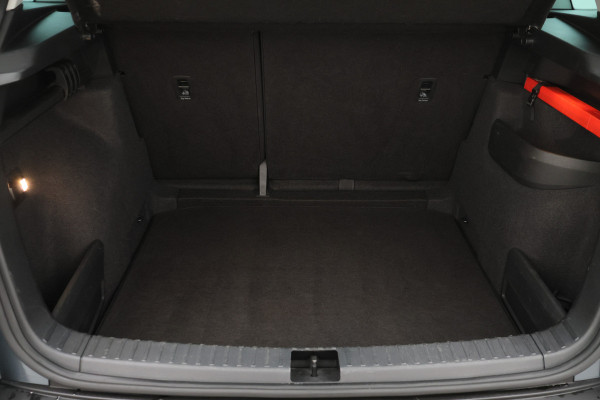 Škoda Karoq 1.5 TSI ACT Style Business Climate, Cruise, Verwarmde Voorruit, Apple Carplay, LED, Trekhaak, 18''