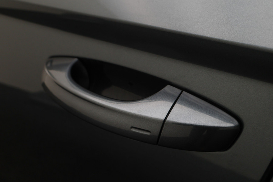 Škoda Karoq 1.5 TSI ACT Style Business Climate, Cruise, Verwarmde Voorruit, Apple Carplay, LED, Trekhaak, 18''