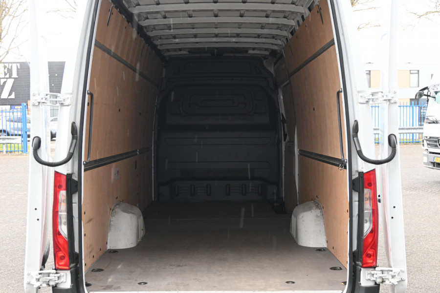 Mercedes-Benz Sprinter 319 CDI L4H2 MAXI Distronic, LED, Standkachel, Geveerde Stoelen, Etc.