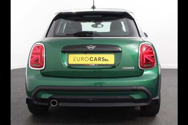 MINI Mini 1.5 Cooper Automaat Maximise | Achteruitrij Camera | Navigatie | Keyless start | Climate Control | Parkeer sensoren | Verwarmde voorstoelen