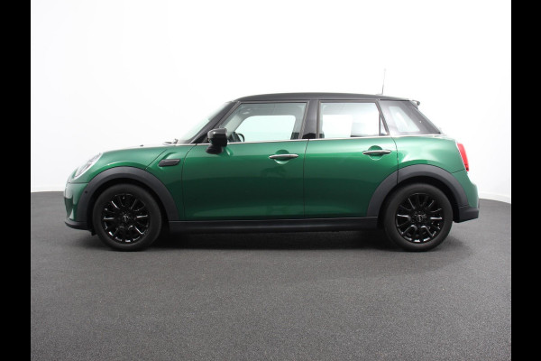 MINI Mini 1.5 Cooper Automaat Maximise | Achteruitrij Camera | Navigatie | Keyless start | Climate Control | Parkeer sensoren | Verwarmde voorstoelen