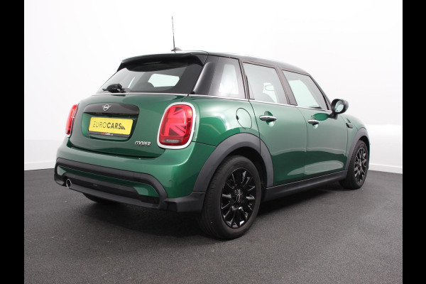 MINI Mini 1.5 Cooper Automaat Maximise | Achteruitrij Camera | Navigatie | Keyless start | Climate Control | Parkeer sensoren | Verwarmde voorstoelen