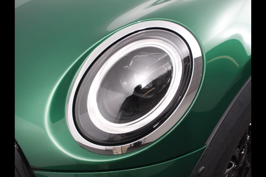 MINI Mini 1.5 Cooper Automaat Maximise | Achteruitrij Camera | Navigatie | Keyless start | Climate Control | Parkeer sensoren | Verwarmde voorstoelen