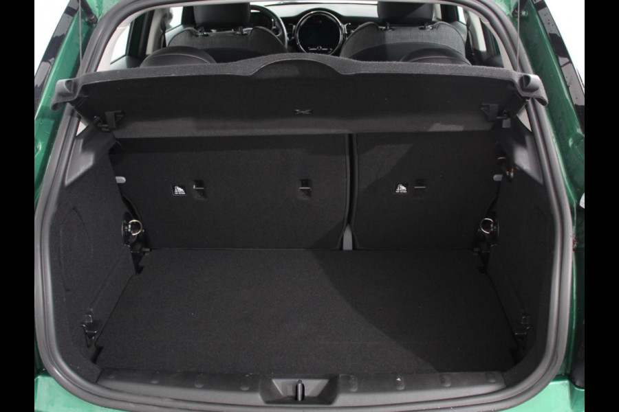 MINI Mini 1.5 Cooper Automaat Maximise | Achteruitrij Camera | Navigatie | Keyless start | Climate Control | Parkeer sensoren | Verwarmde voorstoelen