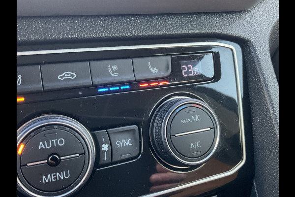 Volkswagen TERAMONT 3.6 VR6 277pk 7-Pers Pano Memory Stoelverw+Ventilatie 360° Leer BOMVOL!