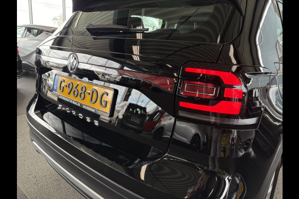 Volkswagen T-Cross 1.0 TSi Life CAMERA/CARPLAY/VIRTUAL/DODEHOEK/ADAPT.CRUISE