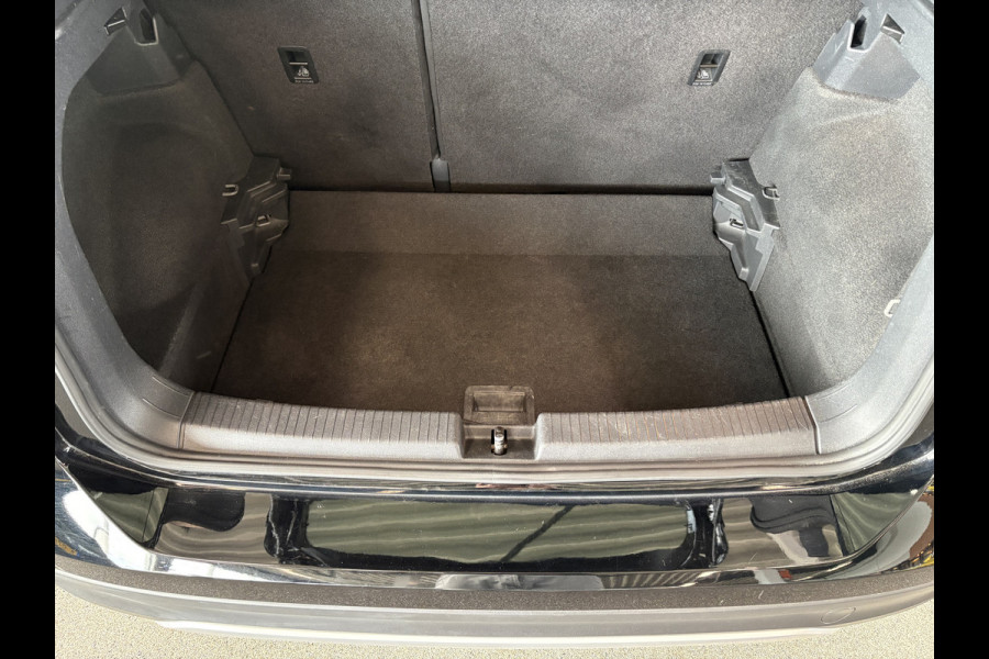 Volkswagen T-Cross 1.0 TSi Life CAMERA/CARPLAY/VIRTUAL/DODEHOEK/ADAPT.CRUISE