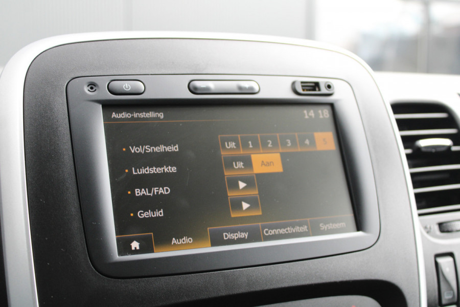 Renault Trafic Passenger 2.0 dCi 120 Grand Life 120pk 9 Zits - Prijs excl. BTW - Airco - Cruise - LED - Navi - Bluetooth - Rijklaar