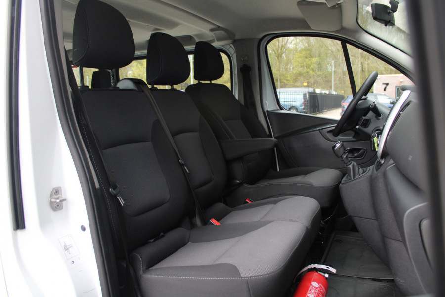 Renault Trafic Passenger 2.0 dCi 120 Grand Life 120pk 9 Zits - Prijs excl. BTW - Airco - Cruise - LED - Navi - Bluetooth - Rijklaar