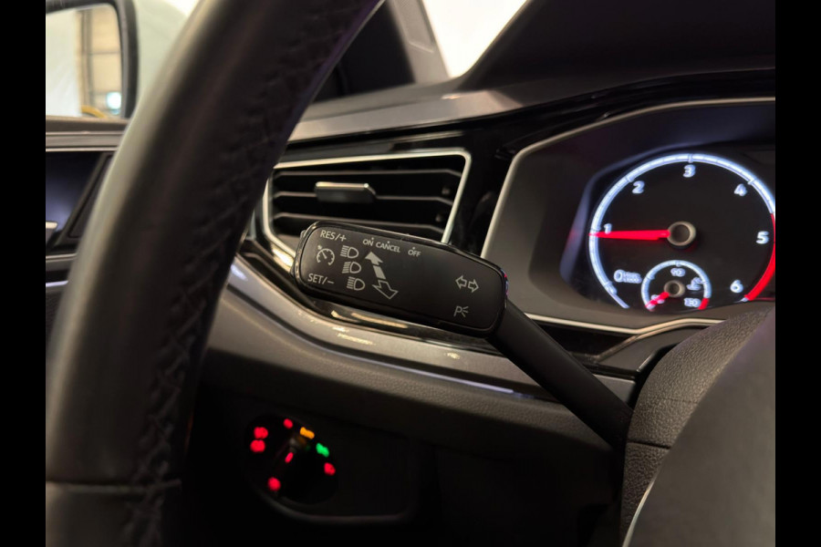 Volkswagen Polo 1.6 TDI / R-Line / Pano / CarPlay / Stoelverwarming
