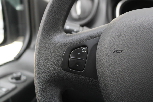 Renault Trafic Passenger 2.0 dCi 120 Grand Life 120pk 9 Zits - Prijs excl. BTW - Airco - Cruise - LED - Navi - Bluetooth - Rijklaar