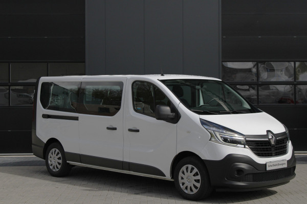 Renault Trafic Passenger 2.0 dCi 120 Grand Life 120pk 9 Zits - Prijs excl. BTW - Airco - Cruise - LED - Navi - Bluetooth - Rijklaar
