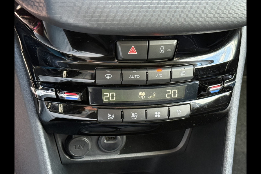 Peugeot 208 BWJ 2018 | 1.2T 111PK Tech Ed. AUTOMAAT | PANO DAK | CLIMA | NAVI | CAMERA A | CARPLAY | PRIVACY GLASS | PDC
