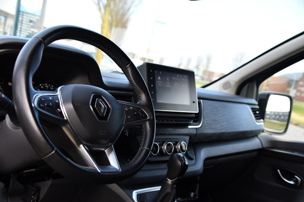 Renault Trafic 2.0 Blue dCi 170 T30 L2H1 Black Edition FULL OPTIONS! Adaptieve Cruise, Camera, Carplay, 170pk, Stoelverwarming, Trekhaak, LED, Automaat, Uniek!