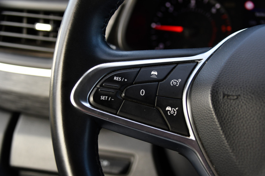 Renault Trafic 2.0 Blue dCi 170 T30 L2H1 Black Edition FULL OPTIONS! Adaptieve Cruise, Camera, Carplay, 170pk, Stoelverwarming, Trekhaak, LED, Automaat, Uniek!