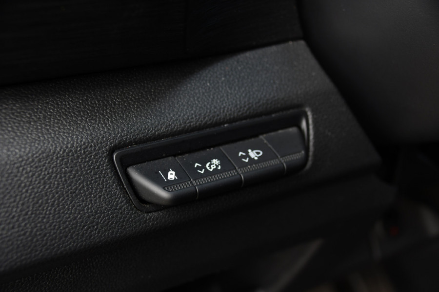 Renault Trafic 2.0 Blue dCi 170 T30 L2H1 Black Edition FULL OPTIONS! Adaptieve Cruise, Camera, Carplay, 170pk, Stoelverwarming, Trekhaak, LED, Automaat, Uniek!