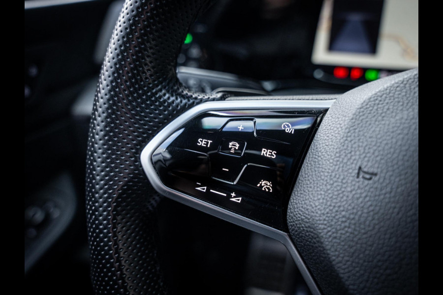 Volkswagen Golf 2.0 TDI GTD - BTW! l Pano l Sfeer l Camera l ACC