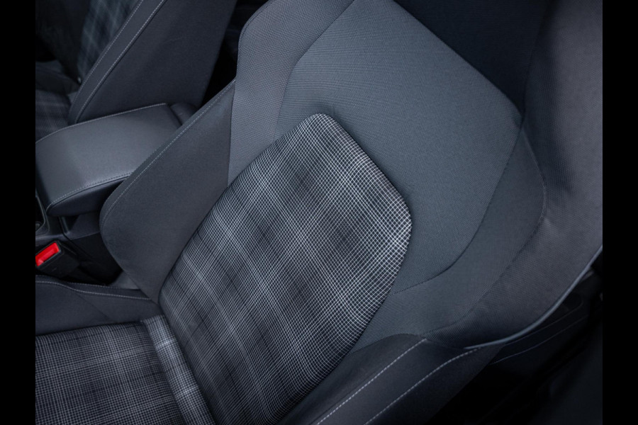 Volkswagen Golf 2.0 TDI GTD - BTW! l Pano l Sfeer l Camera l ACC