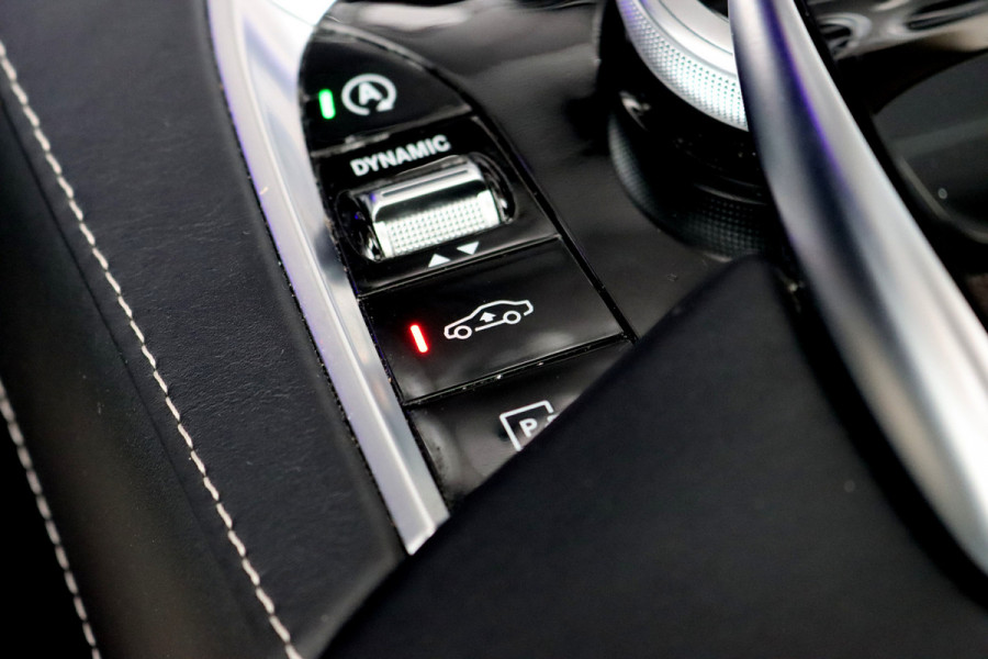 Mercedes-Benz S-Klasse 560 4MATIC Lang AMG Line Premium+ | V8 | Distronic+ | Panoramadak | Memory | Burmester | Stoelventilatie | Soft-Close | HUD | Surround Camera | Keyless Go | Zonweringspakket |