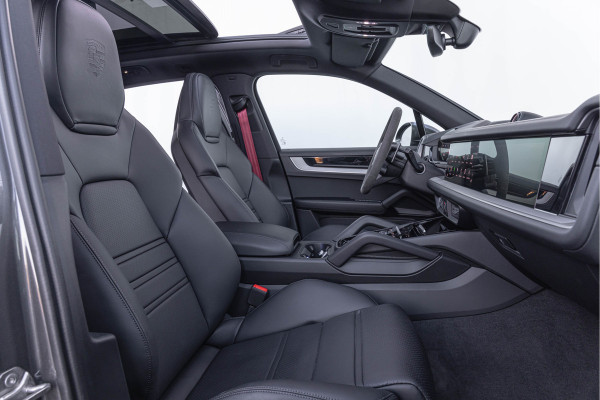 Porsche Cayenne 3.0 S E-Hybrid 520pk Sport-Design Pano 22'' PASM Trekhaak ACC