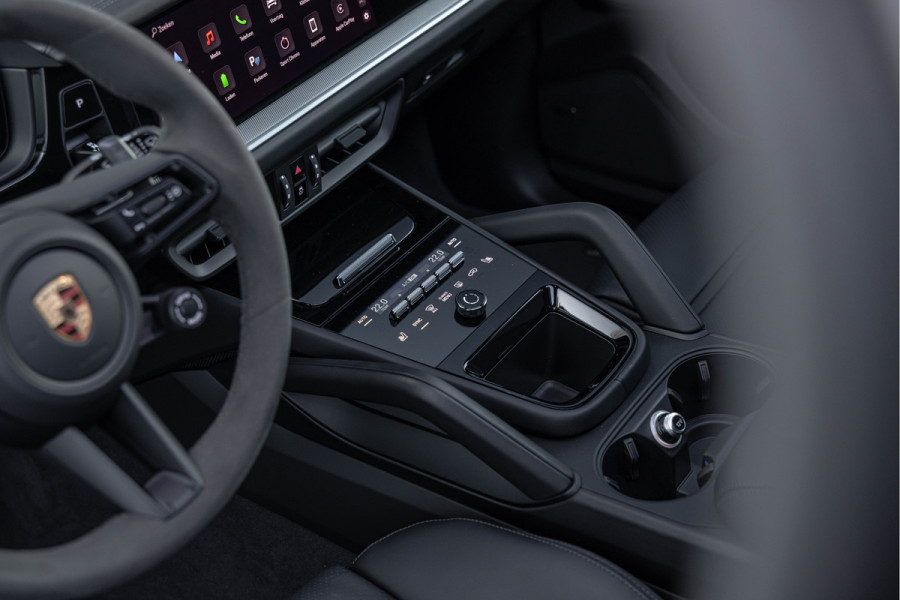 Porsche Cayenne 3.0 S E-Hybrid 520pk Sport-Design Pano 22'' PASM Trekhaak ACC