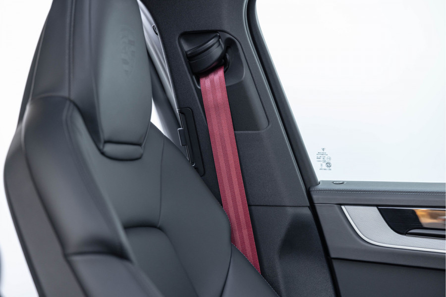 Porsche Cayenne 3.0 S E-Hybrid 520pk Sport-Design Pano 22'' PASM Trekhaak ACC