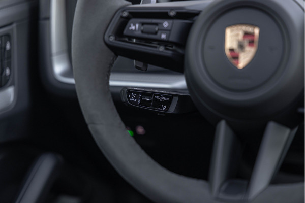 Porsche Cayenne 3.0 S E-Hybrid 520pk Sport-Design Pano 22'' PASM Trekhaak ACC