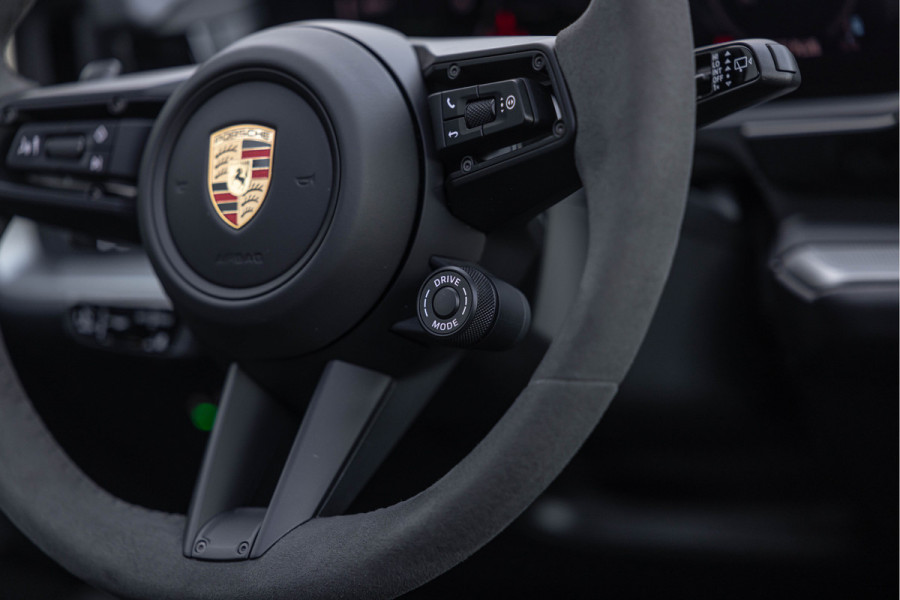 Porsche Cayenne 3.0 S E-Hybrid 520pk Sport-Design Pano 22'' PASM Trekhaak ACC