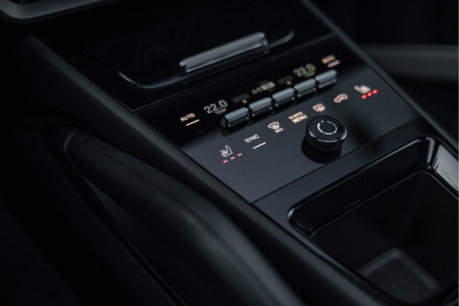 Porsche Cayenne 3.0 S E-Hybrid 520pk Sport-Design Pano 22'' PASM Trekhaak ACC