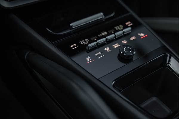 Porsche Cayenne 3.0 S E-Hybrid 520pk Sport-Design Pano 22'' PASM Trekhaak ACC