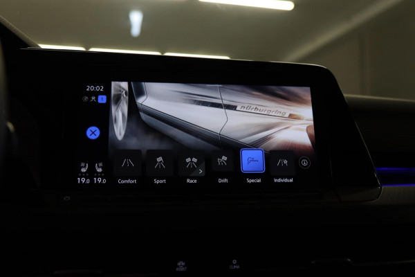 Volkswagen Golf 2.0 TSI R 4Motion PERFORMANCE AKRA/PANO/HUD/IQ/H-K/BOMVOL