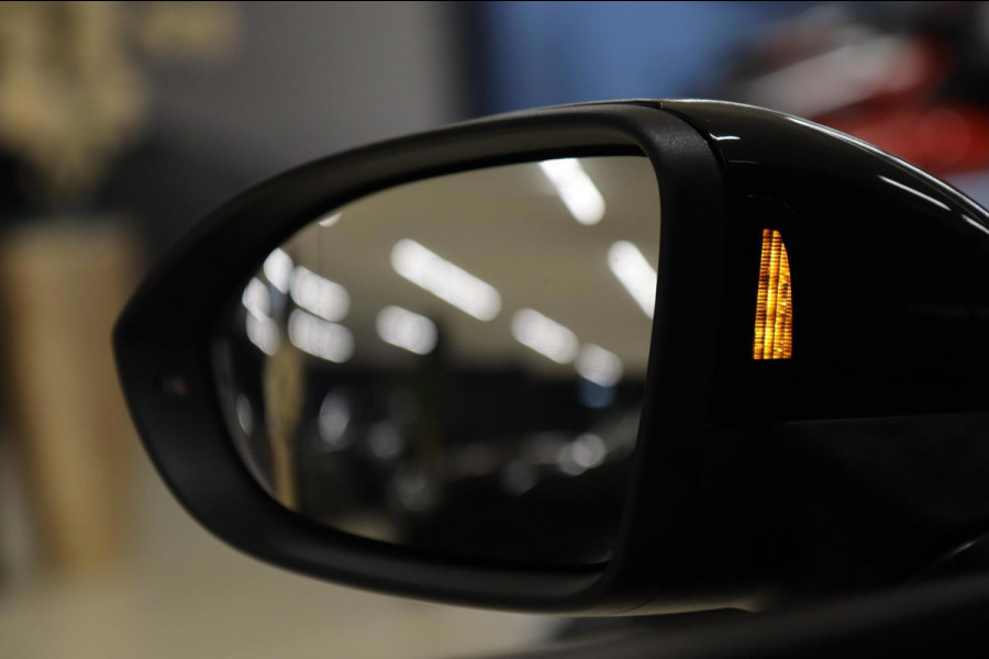 Volkswagen Golf 2.0 TSI R 4Motion PERFORMANCE AKRA/PANO/HUD/IQ/H-K/BOMVOL