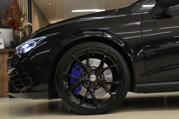 Volkswagen Golf 2.0 TSI R 4Motion PERFORMANCE AKRA/PANO/HUD/IQ/H-K/BOMVOL