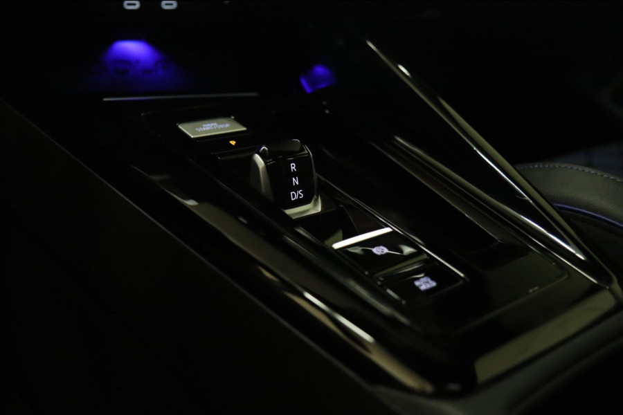 Volkswagen Golf 2.0 TSI R 4Motion PERFORMANCE AKRA/PANO/HUD/IQ/H-K/BOMVOL