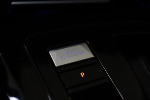 Volkswagen Golf 2.0 TSI R 4Motion PERFORMANCE AKRA/PANO/HUD/IQ/H-K/BOMVOL