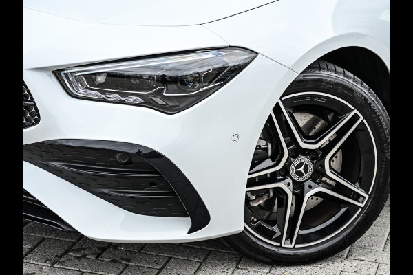 Mercedes-Benz CLA-Klasse 250 e AMG Line | Panoramadak | Distronic | Night pack | Stoelverwarming | 360 camera | Keyless | Head-up | Ambiance interieur