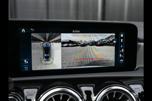 Mercedes-Benz CLA-Klasse 250 e AMG Line | Panoramadak | Distronic | Night pack | Stoelverwarming | 360 camera | Keyless | Head-up | Ambiance interieur