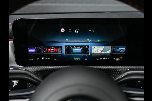 Mercedes-Benz CLA-Klasse 250 e AMG Line | Panoramadak | Distronic | Night pack | Stoelverwarming | 360 camera | Keyless | Head-up | Ambiance interieur
