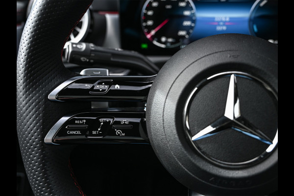Mercedes-Benz CLA-Klasse 250 e AMG Line | Panoramadak | Distronic | Night pack | Stoelverwarming | 360 camera | Keyless | Head-up | Ambiance interieur