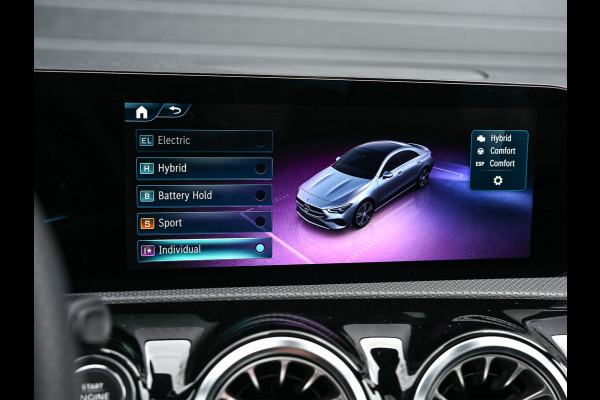 Mercedes-Benz CLA-Klasse 250 e AMG Line | Panoramadak | Distronic | Night pack | Stoelverwarming | 360 camera | Keyless | Head-up | Ambiance interieur