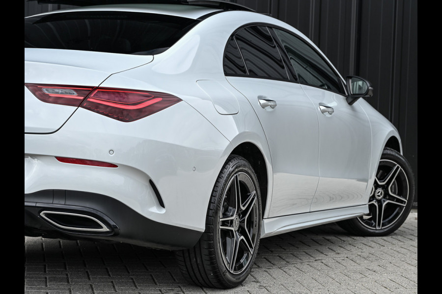 Mercedes-Benz CLA-Klasse 250 e AMG Line | Panoramadak | Distronic | Night pack | Stoelverwarming | 360 camera | Keyless | Head-up | Ambiance interieur