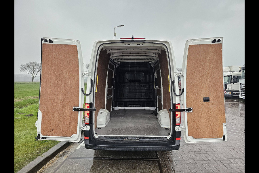 Volkswagen Crafter 35 2.0 TDI L3H3 DSG aut., airco, navi, pdc, camera, 2x zijdeur