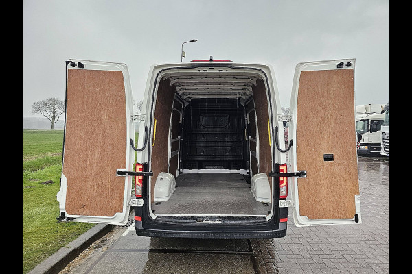 Volkswagen Crafter 35 2.0 TDI L3H3 DSG aut., airco, navi, pdc, camera, 2x zijdeur