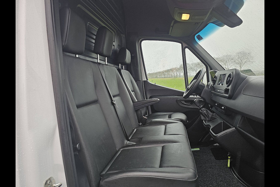 Mercedes-Benz Sprinter 317 L3H2 RWD Mbux Airco Camera 3 Zits Euro6 170 PK!