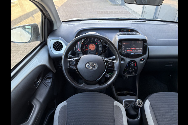 Toyota Aygo 1.0 VVT-i X-Play 5-drs. CAMERA/CARPLAY/LIMITER/AIRCO/MEDIA