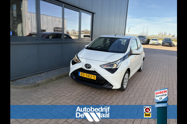 Toyota Aygo 1.0 VVT-i X-Play 5-drs. CAMERA/CARPLAY/LIMITER/AIRCO/MEDIA
