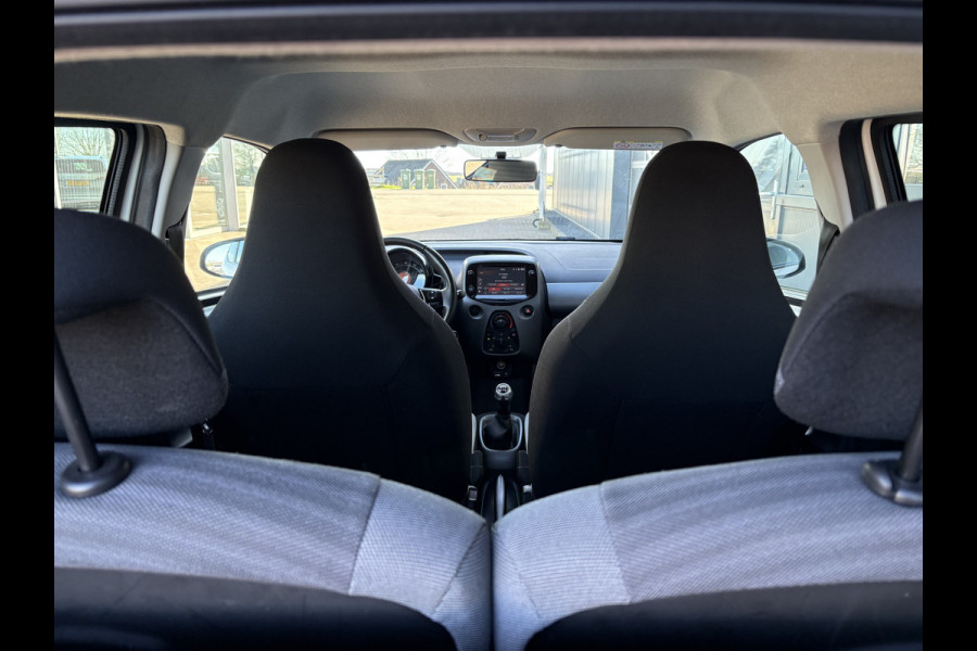 Toyota Aygo 1.0 VVT-i X-Play 5-drs. CAMERA/CARPLAY/LIMITER/AIRCO/MEDIA